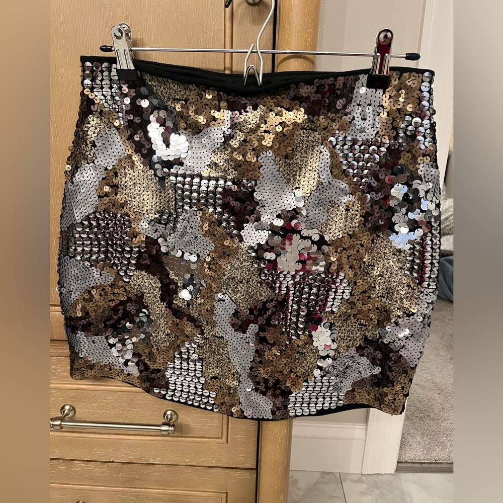 Express Sequin Skirt